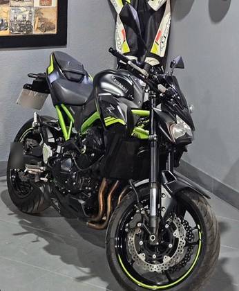KAWASAKI Z900 SE KAWASAKI Z900 SE